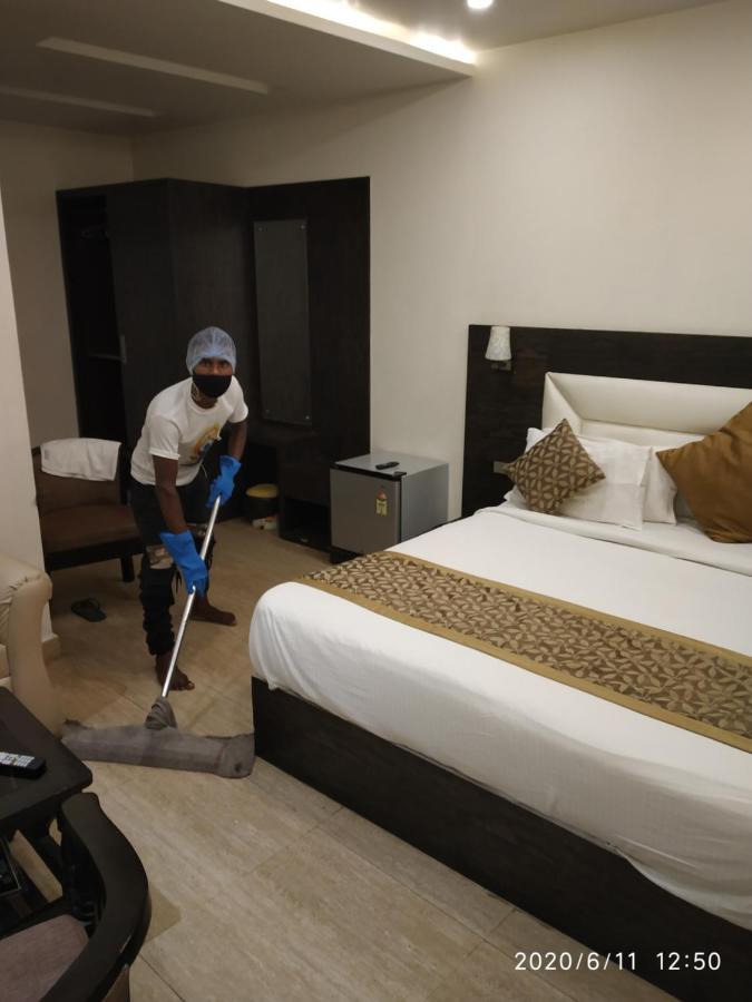 Hotel Vinayak Lifestyle Hotels Lucknow Ngoại thất bức ảnh