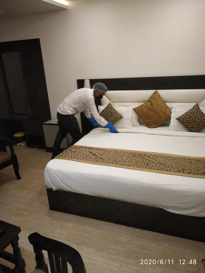 Hotel Vinayak Lifestyle Hotels Lucknow Ngoại thất bức ảnh